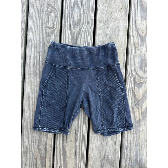 Vans Ribbed Biker Shorts Blue Stretchy Activewear Small - Picture 1 of 4